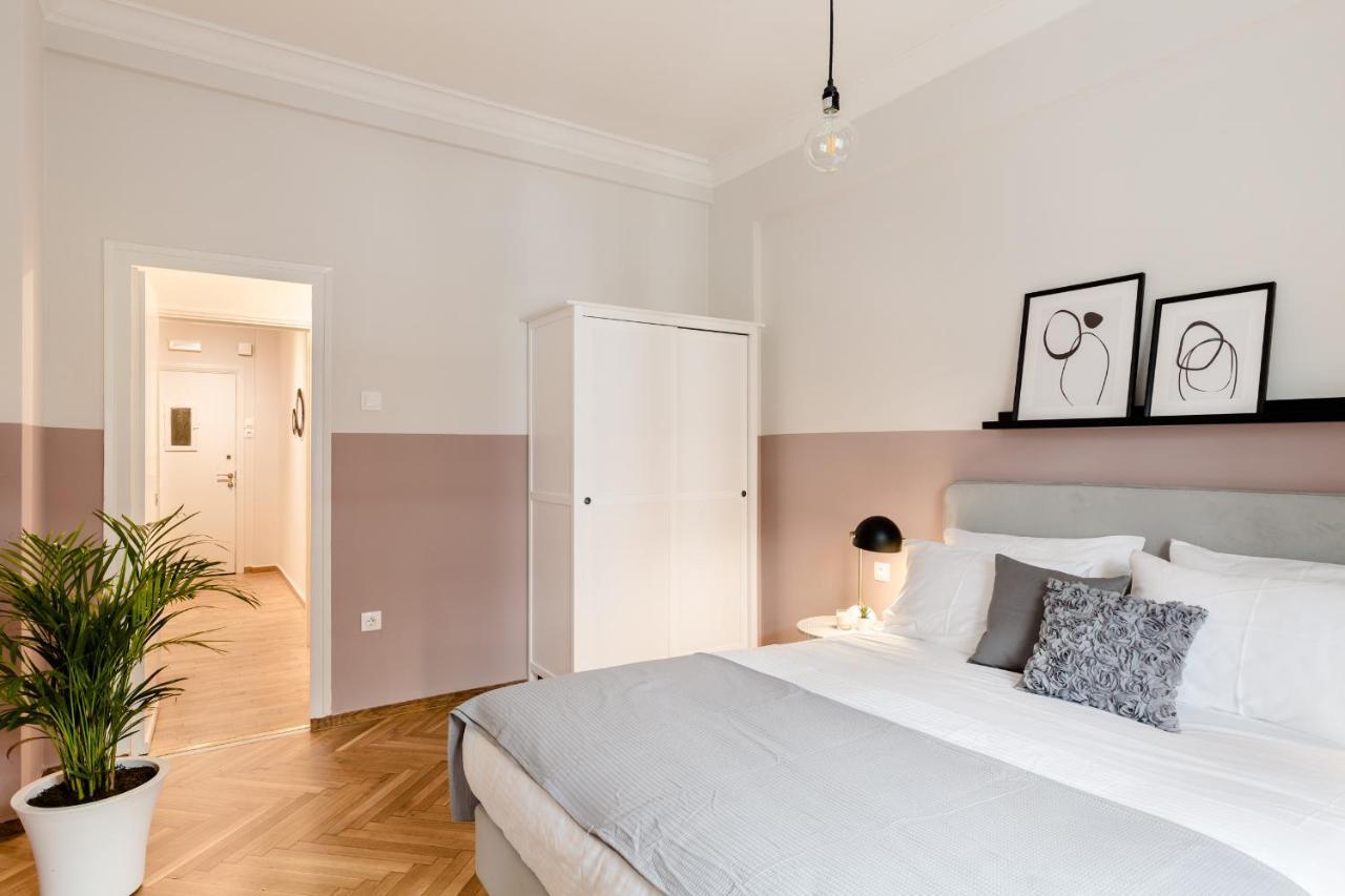 Acropolis Heart 2Bd Apartment In Plaka By Upstreet Athen Eksteriør billede